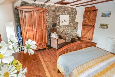Inglenook Cottage
