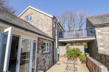 Lambkin Cottage