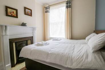 Newbegin Cottage