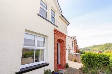 Penrhyn View