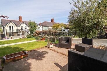 Penrhyn View