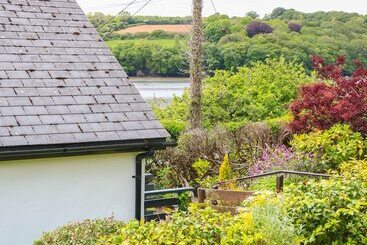 Polsue Cottage