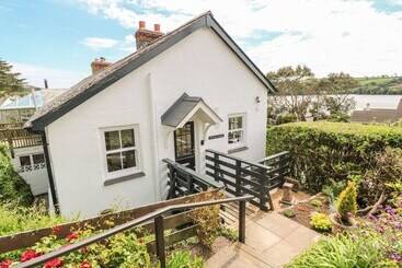 Polsue Cottage