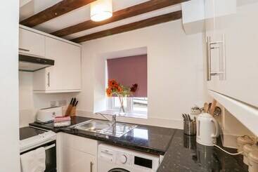 Pound Cottage