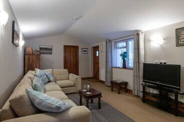 Riverhouse Lodge