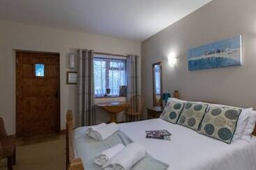 Riverhouse Lodge