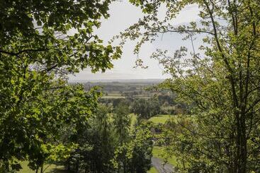 Ryedale Country Lodges   Willow Lodge