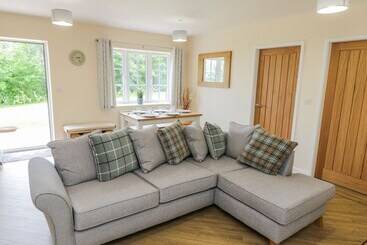 Ryedale Country Lodges   Willow Lodge