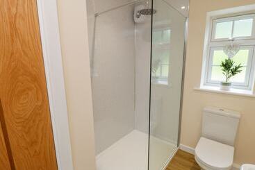 Ryedale Country Lodges   Willow Lodge