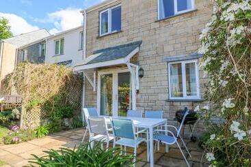 Shell Cottage