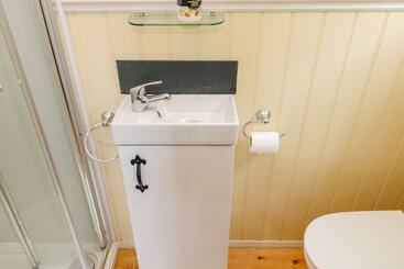 Shepherds Hut   The Crook