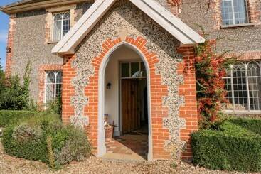 Southrepps Lodge