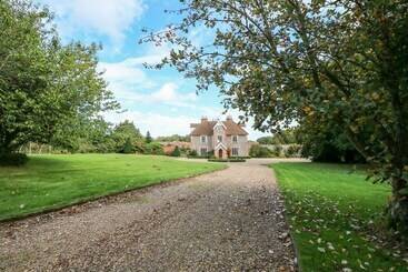Southrepps Lodge