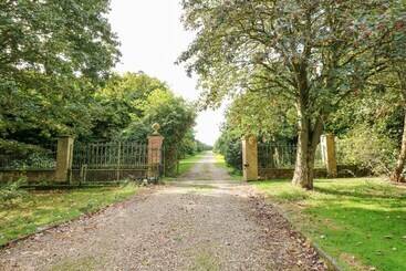 Southrepps Lodge