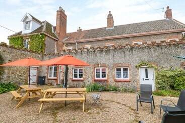 Southrepps Lodge