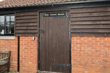 별장 The Cider Barn