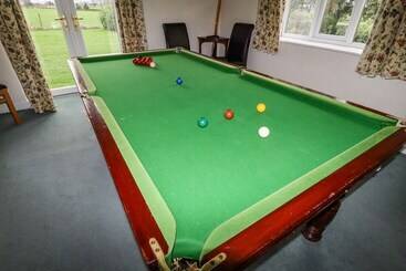 The Manor House At Kenwick Lodge