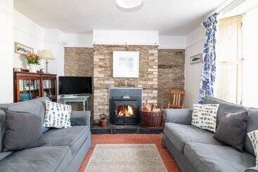 Tops L Cottage