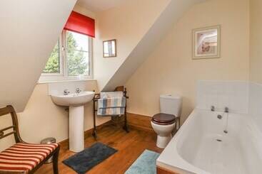 Wayside Cottage