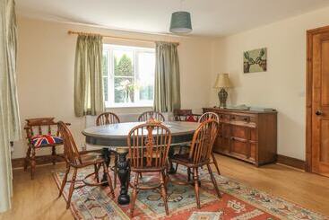 Wayside Cottage