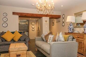 Weavers Cottage