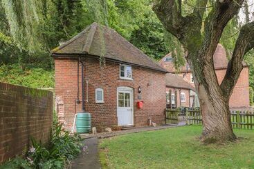 Weir Cottage