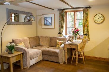 Weir Cottage