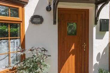 Willow Cottage