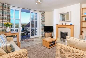 14 Combehaven