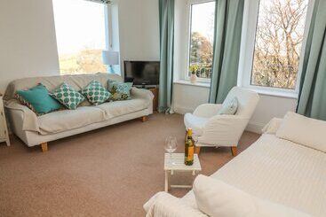 3 Melbury