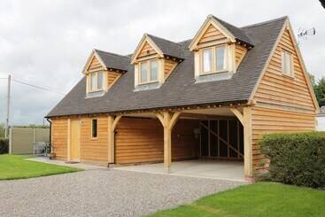 Acorn Cottage