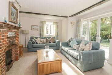 Cherry Tree Cottage