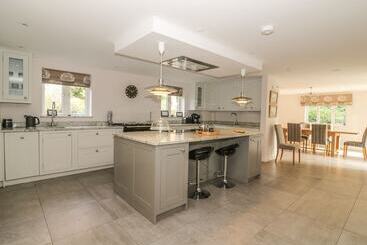 Cherry Tree Cottage