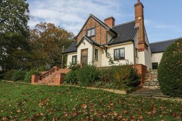 Cherry Tree Cottage