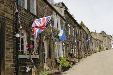 Chuffing Cottage