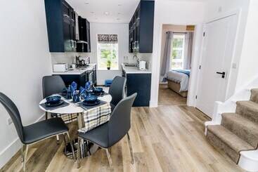 Chuffing Cottage