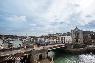 Harbourside Penthouse