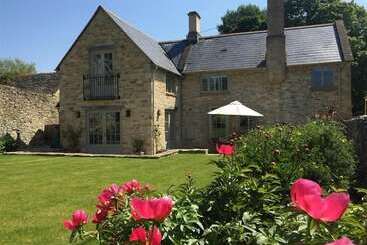 Hillside Cottage