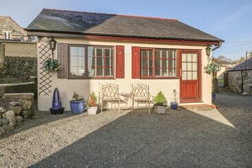 Holly Cottage