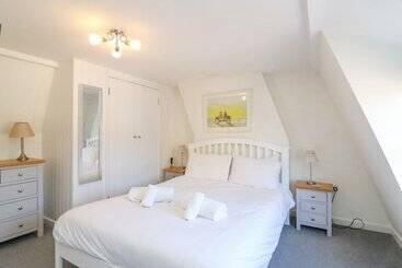 Lobster Cottage