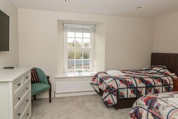 קוטג'' Lower Norton Farmhouse