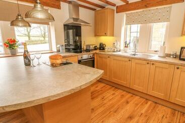 Meadow Cottage