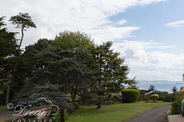 Redcliff View Lodge