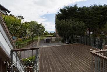 Redcliff View Lodge