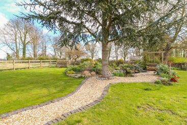 South Lodge   Longford Hall Farm Holiday Cottages