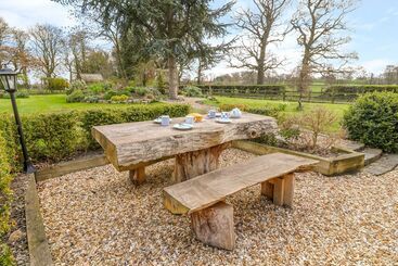South Lodge   Longford Hall Farm Holiday Cottages