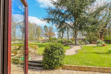 South Lodge   Longford Hall Farm Holiday Cottages