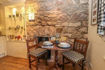 Storehouse Cottage