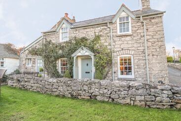 Storehouse Cottage