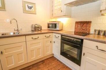 Storehouse Cottage